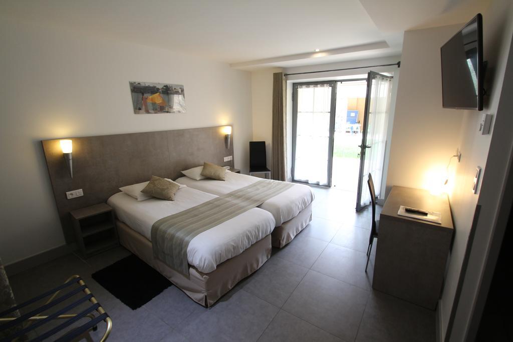 Logis Hotel Archambeau Thonac Экстерьер фото